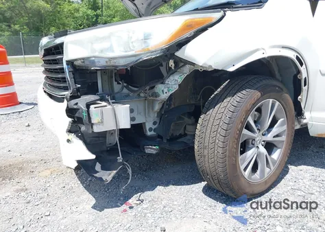 2015 Toyota Highlander Le Plus V6 из США, поврежденный, VIN 5TDBKRFH3FS197580